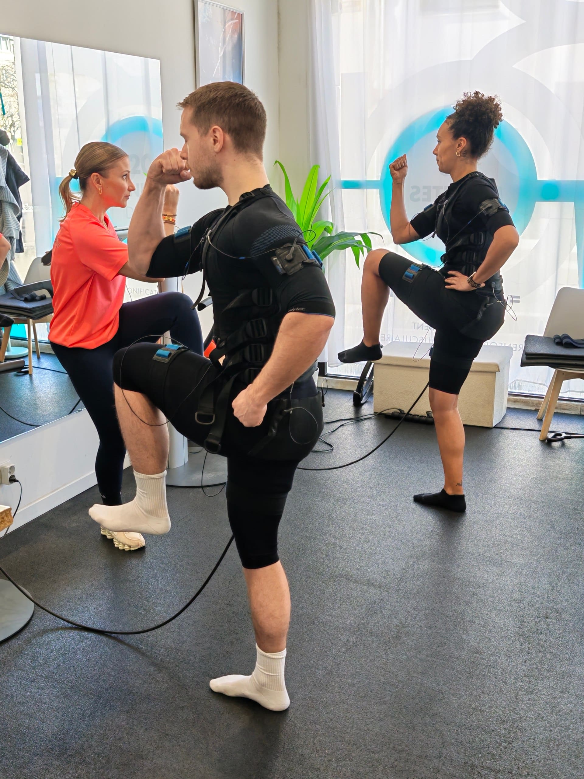 Séance EMS coachée au centre Body addiction Houilles — électrostimulation Yvelines